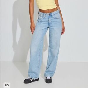Garage light wash baggy jean. Size 3 (size 26)